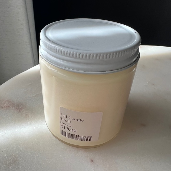 Gift with Purchase | Cordova Candle - Picture 2 of 3